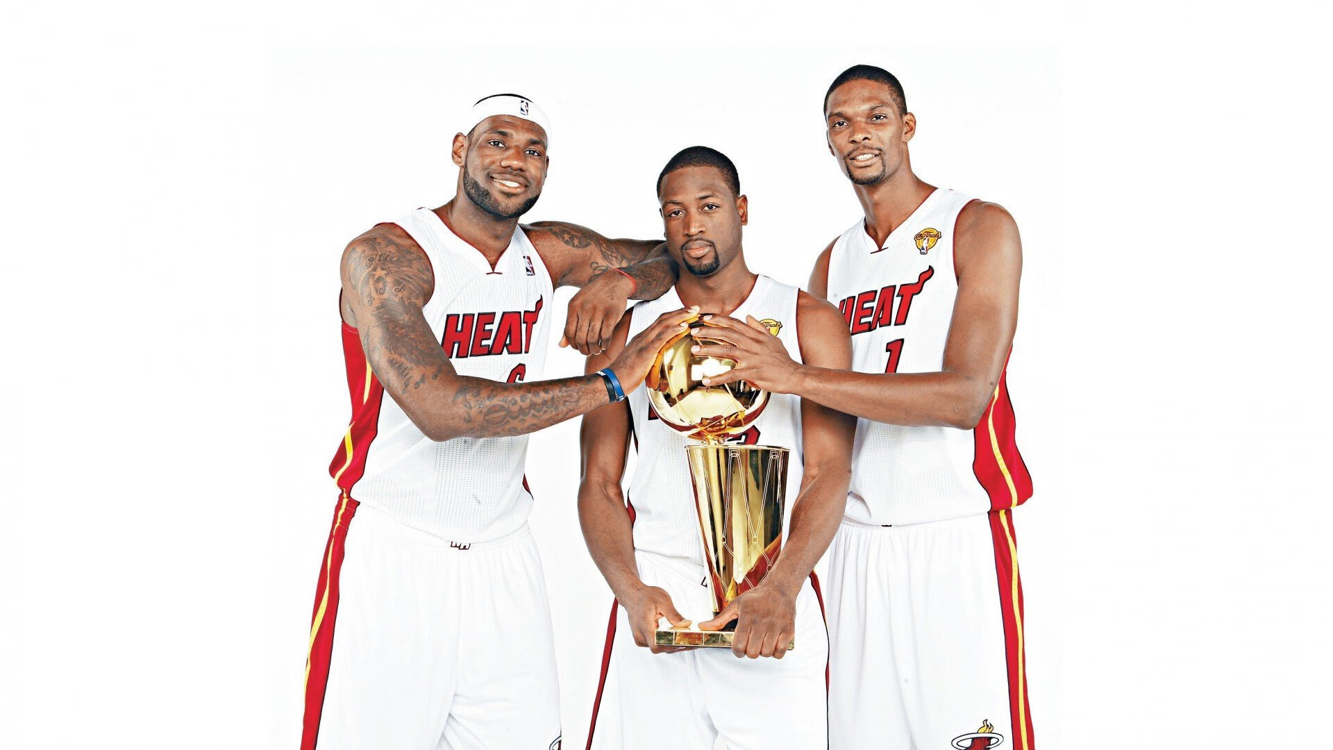 1.7万名跑友奔赴江苏无锡最美湖湾 在秋日暖阳中感受运动激情，宝马投屏