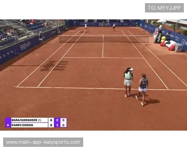 女双队伍专注调整防守站位,破发能力进一步提高