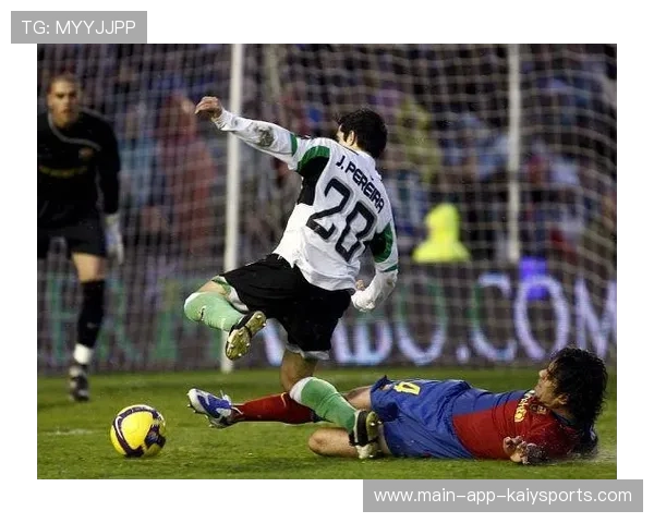 巴萨红牌事件暴露出球队心理承受力不足