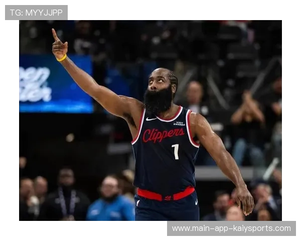 快船四连败被太阳双杀，哈登13分13助难救主，哈登在快船打过球吗